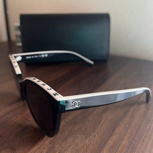CHANEL designer round sunglasses (real!)
